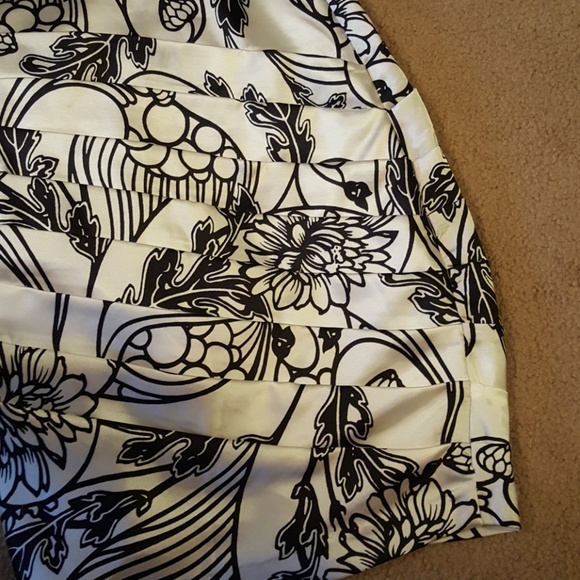 EUC beautiful cocktail dress❣ - Picture 2 of 6